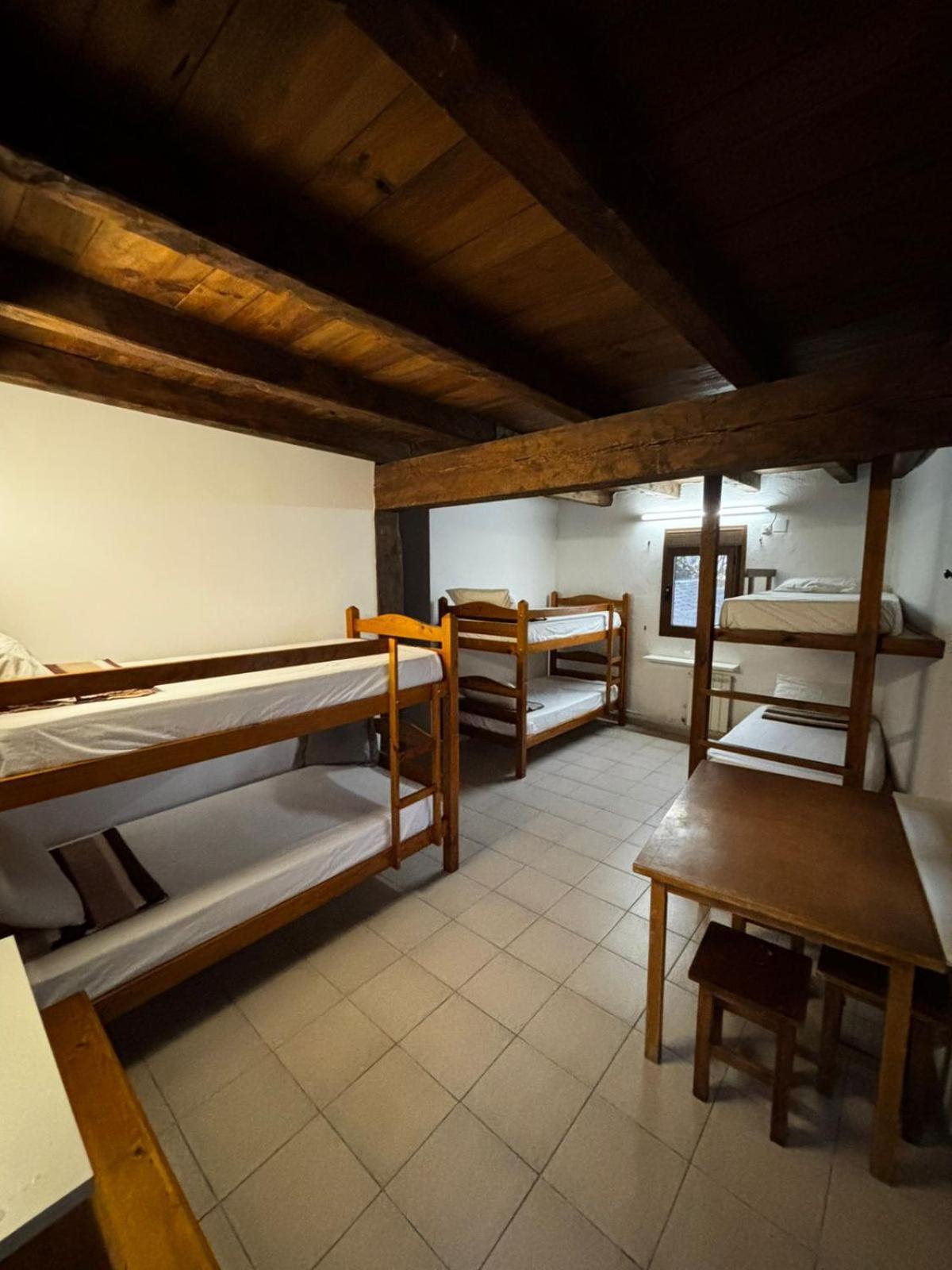 Albergue La Escuela De Lirí Buitenkant foto