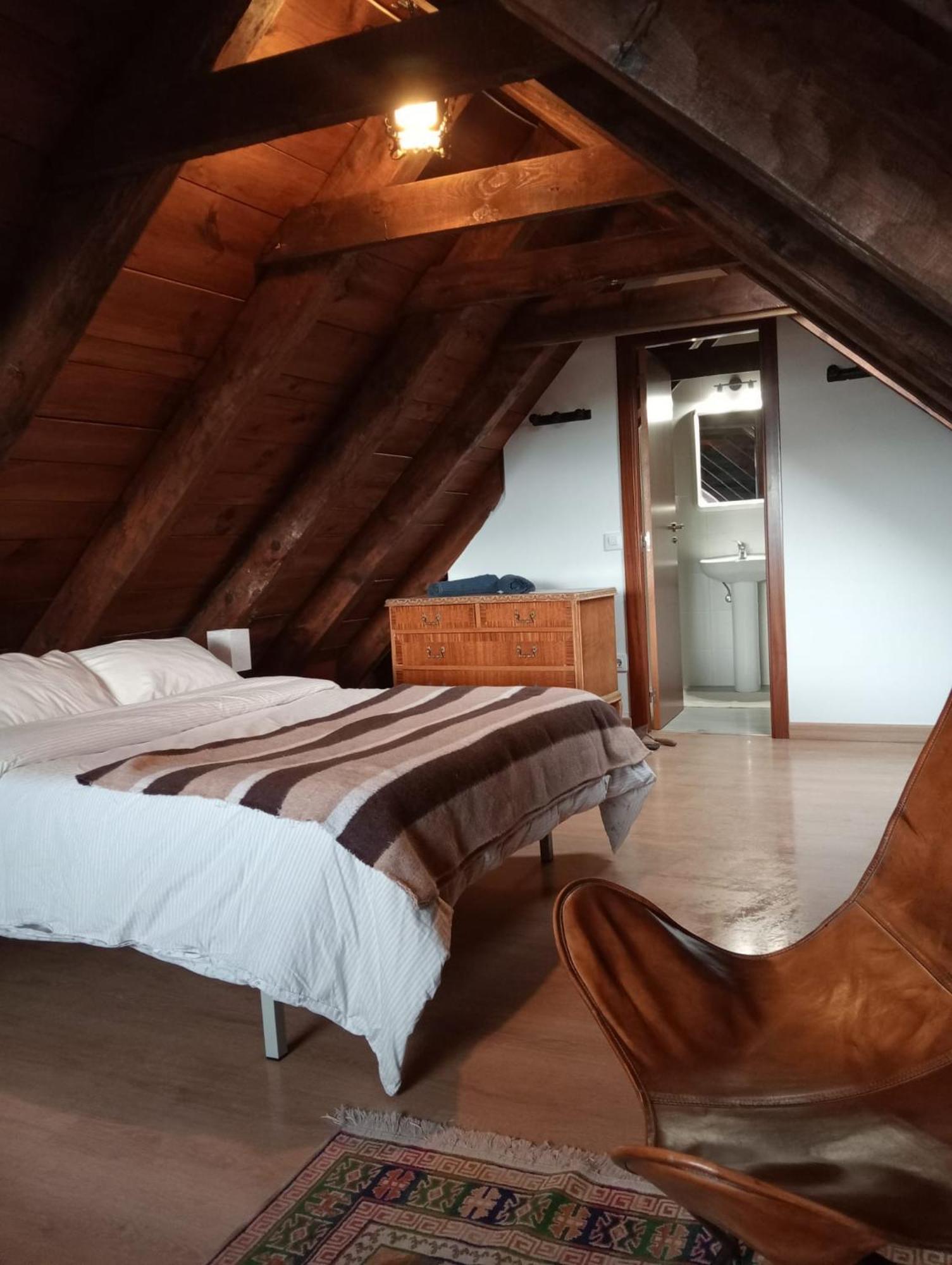 Albergue La Escuela De Lirí Buitenkant foto
